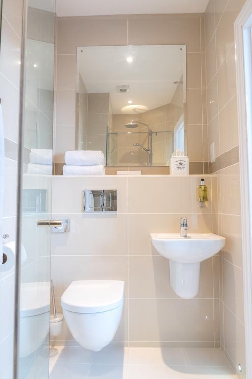 Broadway House Luxury Serviced Rooms Exeter Room photo
