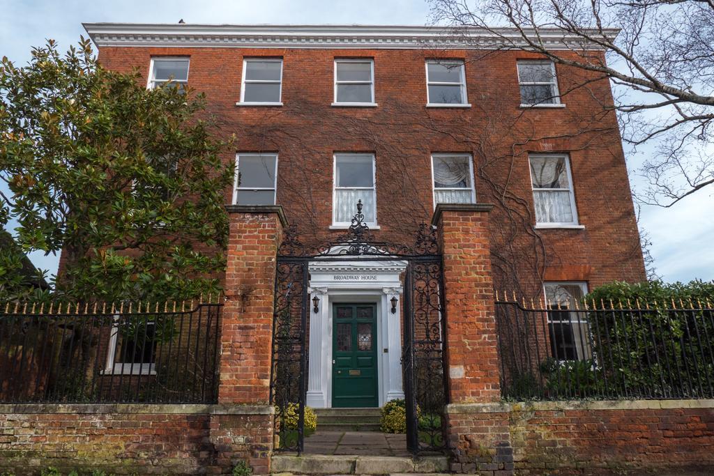Broadway House Luxury Serviced Rooms Exeter Exterior photo
